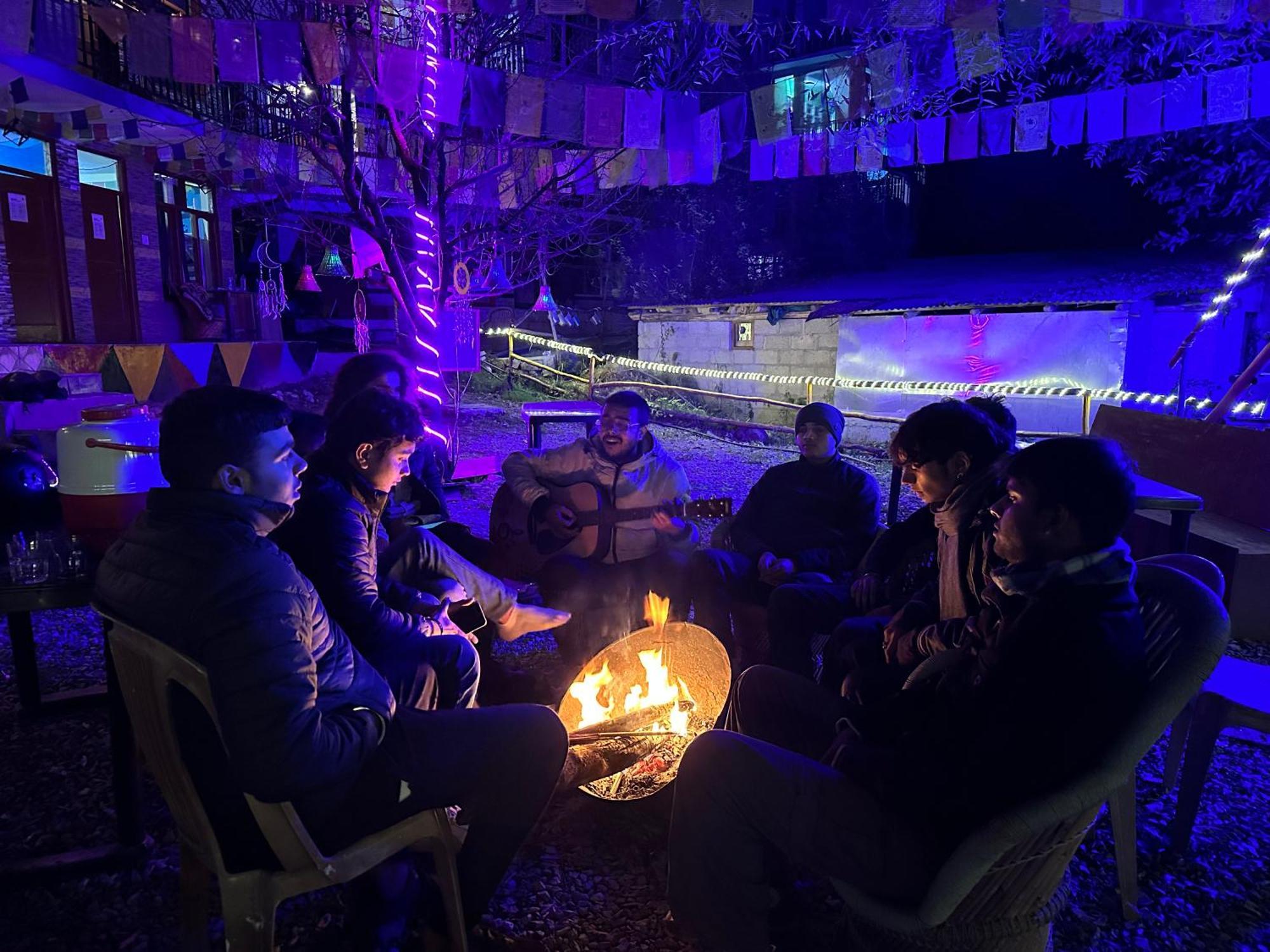 Hostel 360 Degree, Jibhi Luaran gambar