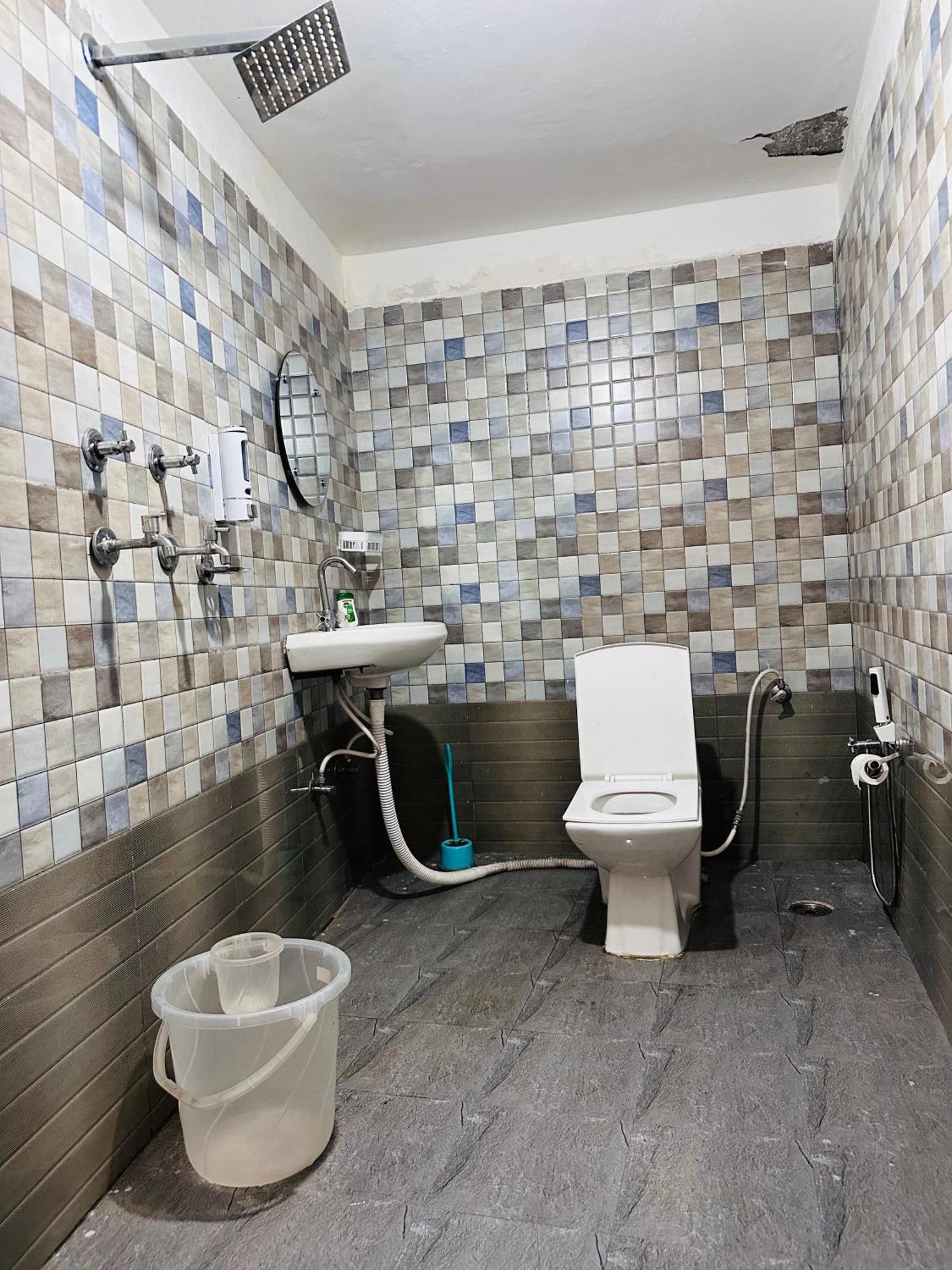 Hostel 360 Degree, Jibhi Luaran gambar