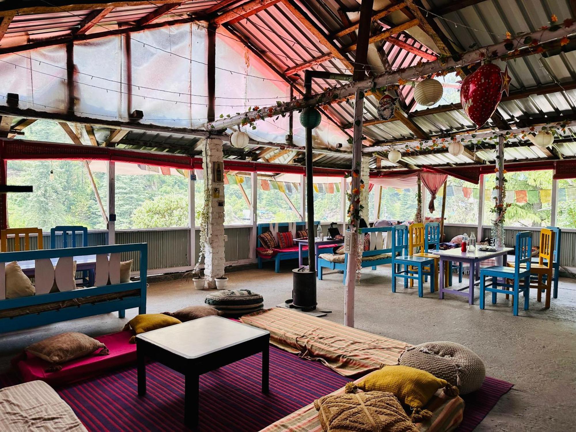 Hostel 360 Degree, Jibhi Luaran gambar